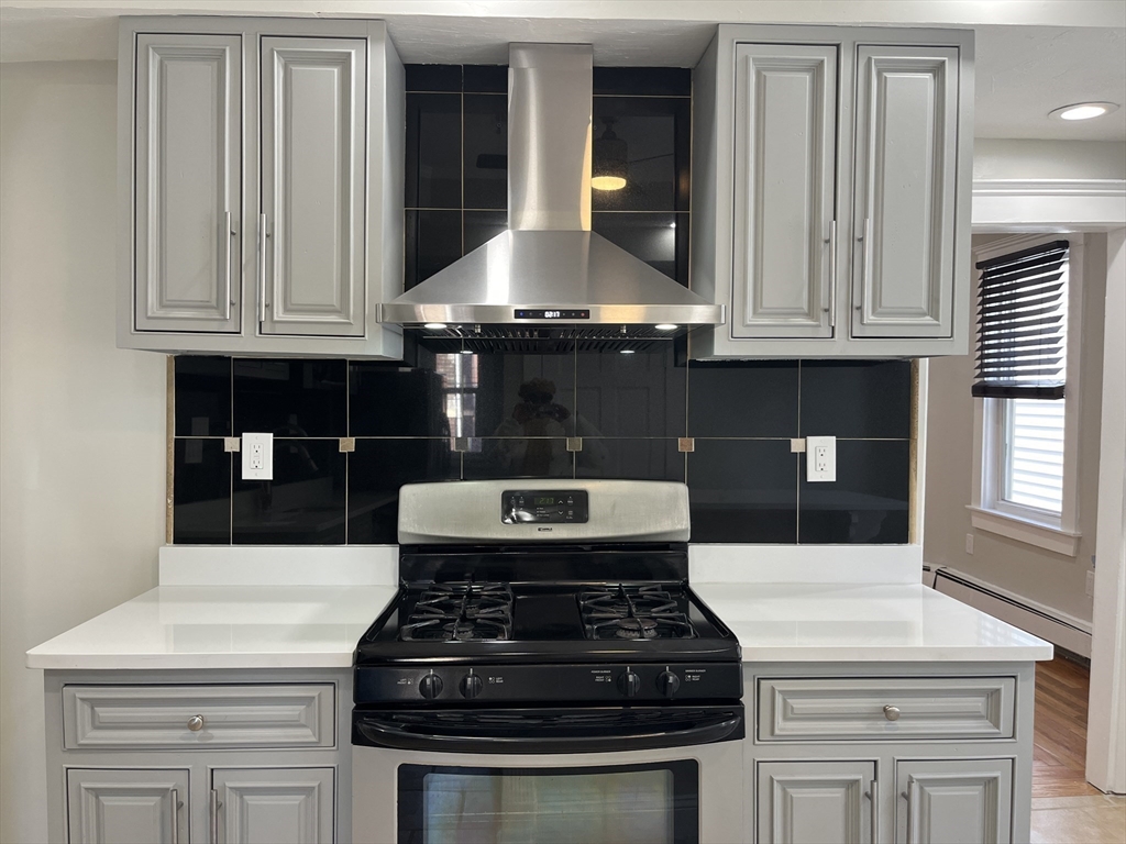 3 bed, 1 bath apartment for rent at 46 Floyd St Unit 2, Boston — photo 4 of 23