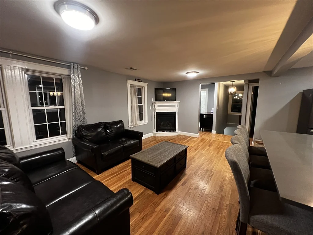 2 bed, 2 bath apartment for rent at 46 Franklin St Unit SF, Milton — photo 8 of 32