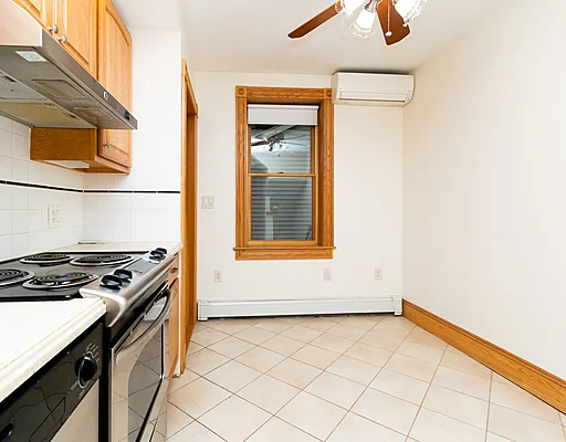 4 bed, 2.5 bath apartment for rent at 46 Garden St Unit 1, Beacon Hill — photo 2 of 16