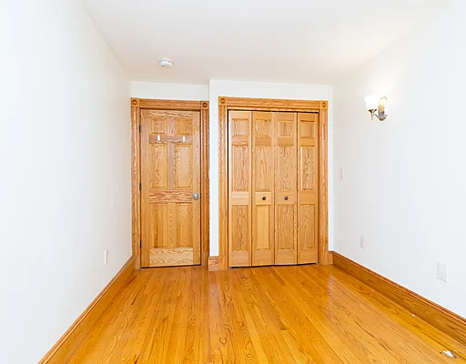 4 bed, 2.5 bath apartment for rent at 46 Garden St Unit 1, Beacon Hill — photo 10 of 16