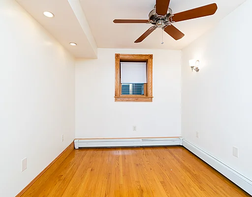 4 bed, 2.5 bath apartment for rent at 46 Garden St Unit 1, Beacon Hill — photo 11 of 16