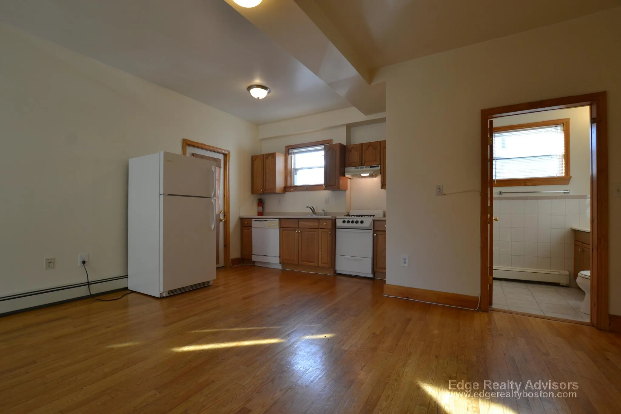 Studio bed, 1 bath apartment for rent at 46 Gardner St Unit 1, Allston — photo 3 of 6
