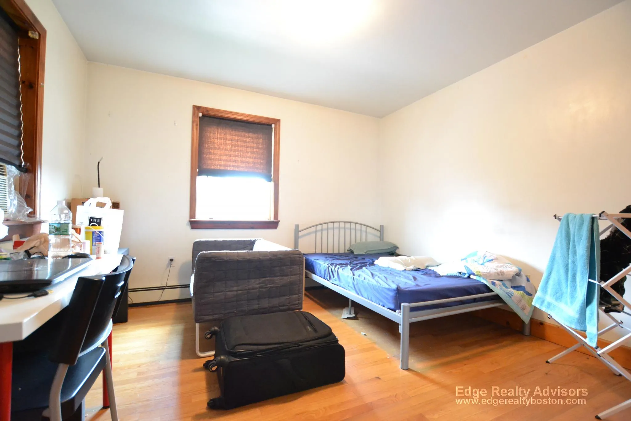 6 bed, 2 bath apartment for rent at 46 Gardner St Unit 2, Allston — photo 2 of 12