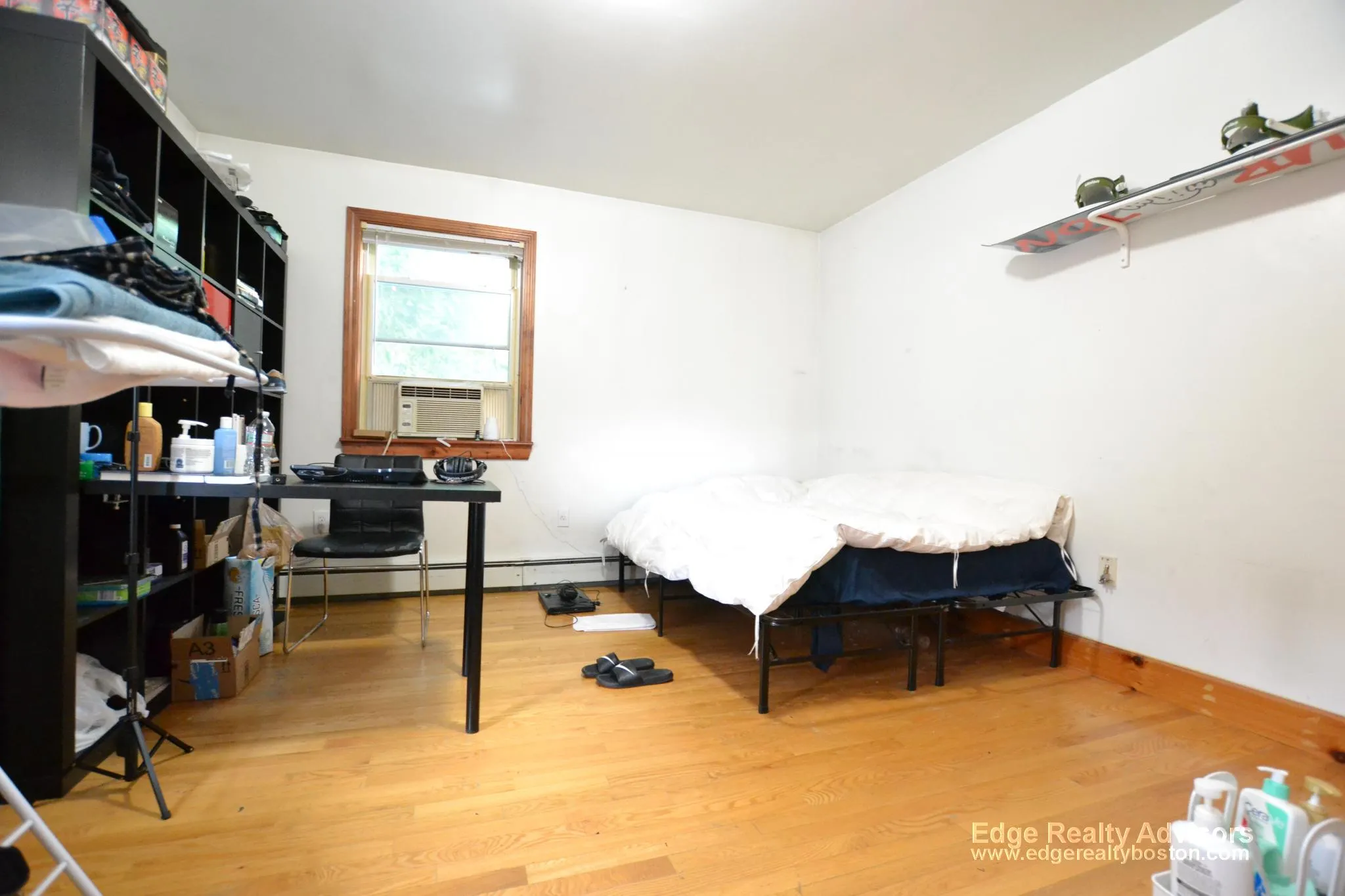 6 bed, 2 bath apartment for rent at 46 Gardner St Unit 2, Allston — photo 3 of 12