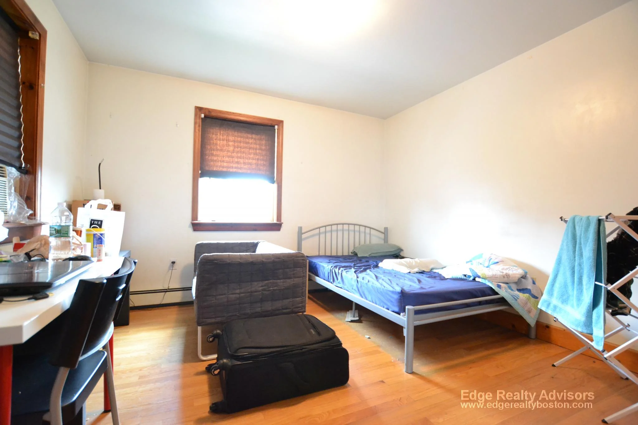 6 bed, 2 bath apartment for rent at 46 Gardner St Unit 3, Allston — photo 11 of 12