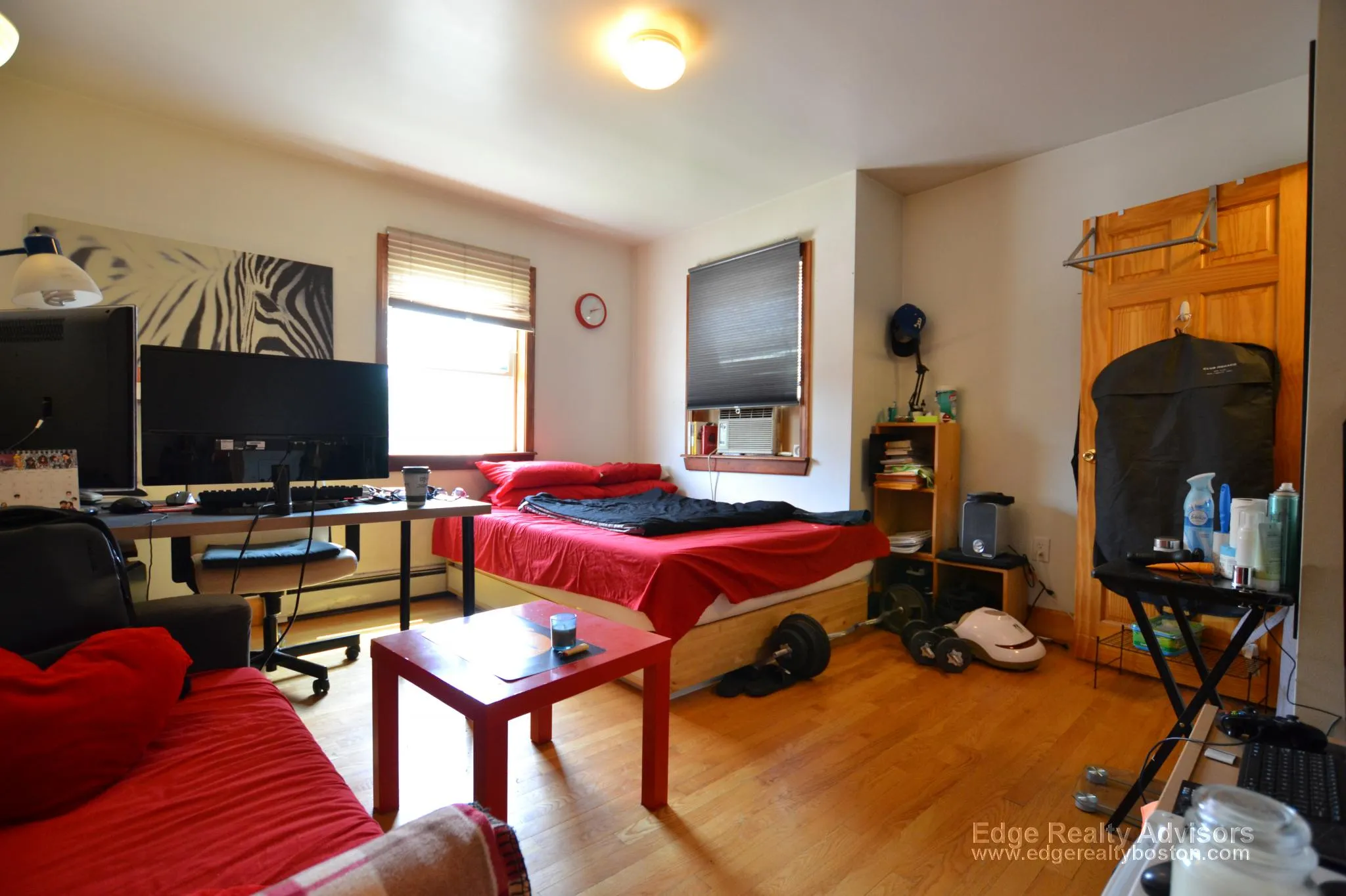 6 bed, 2 bath apartment for rent at 46 Gardner St Unit 3, Allston — photo 6 of 12