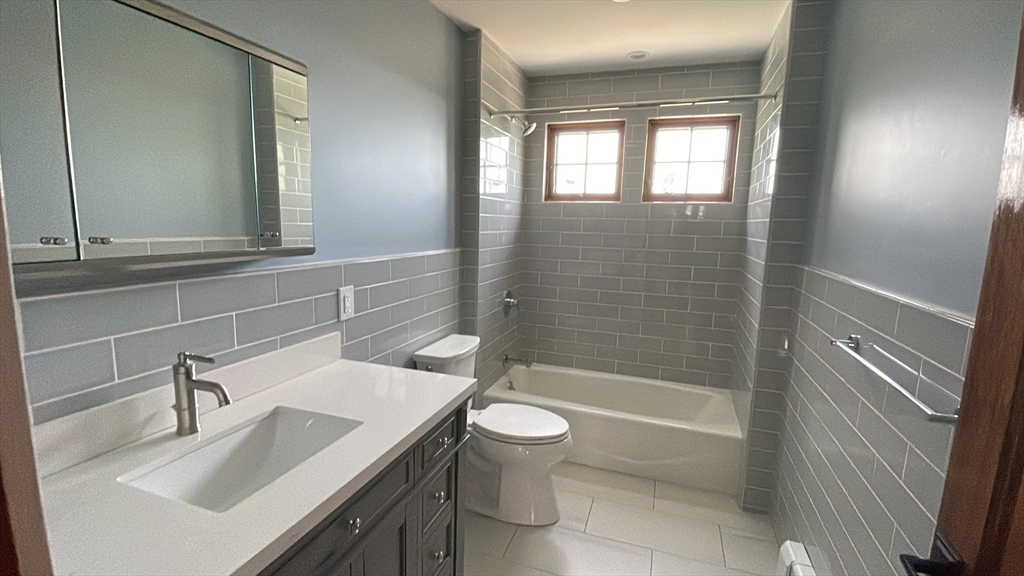 4 bed, 2 bath apartment for rent at 46 Gerrish St Unit 46, Brighton — photo 4 of 24