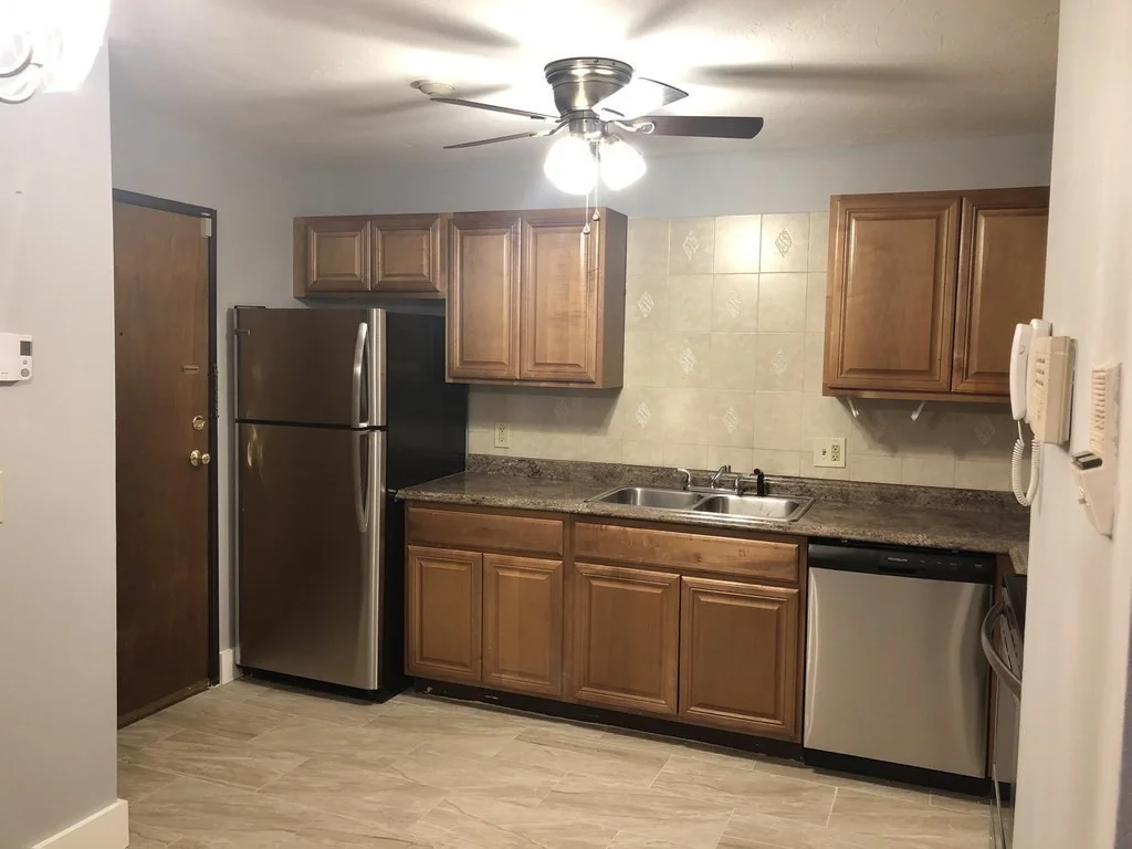 2 bed, 1 bath apartment for rent at 46 Gibbs St Unit 1A, Worcester — photo 3 of 19