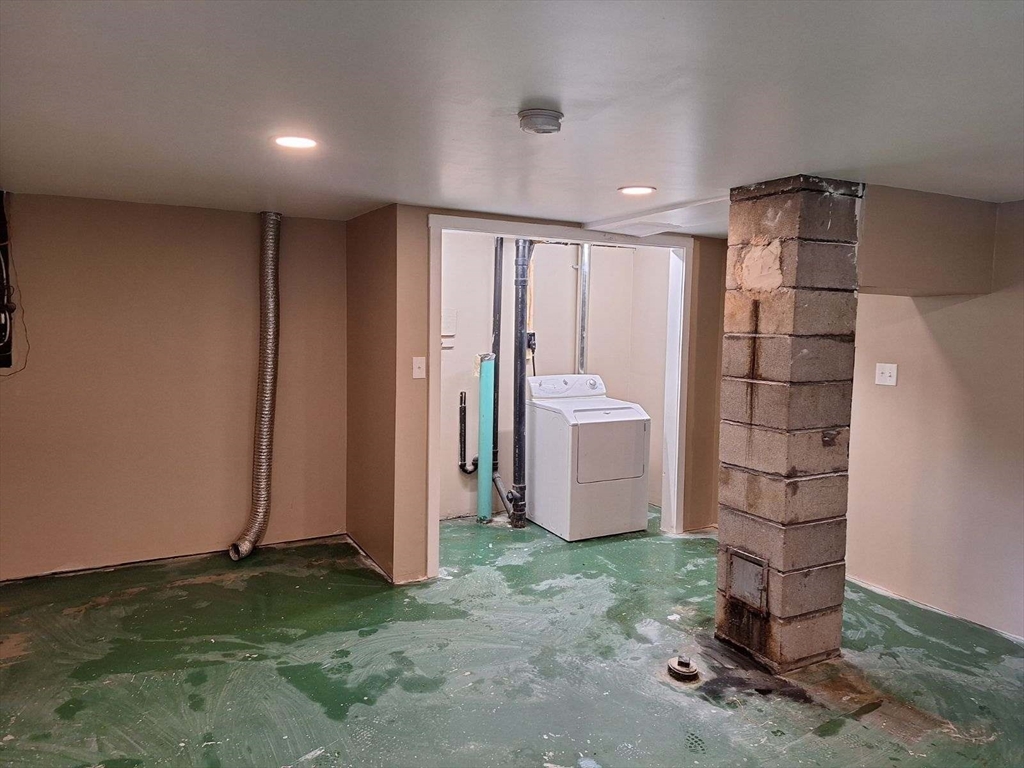 2 bed, 1 bath apartment for rent at 46 Glenn St, Three Rivers — photo 8 of 9