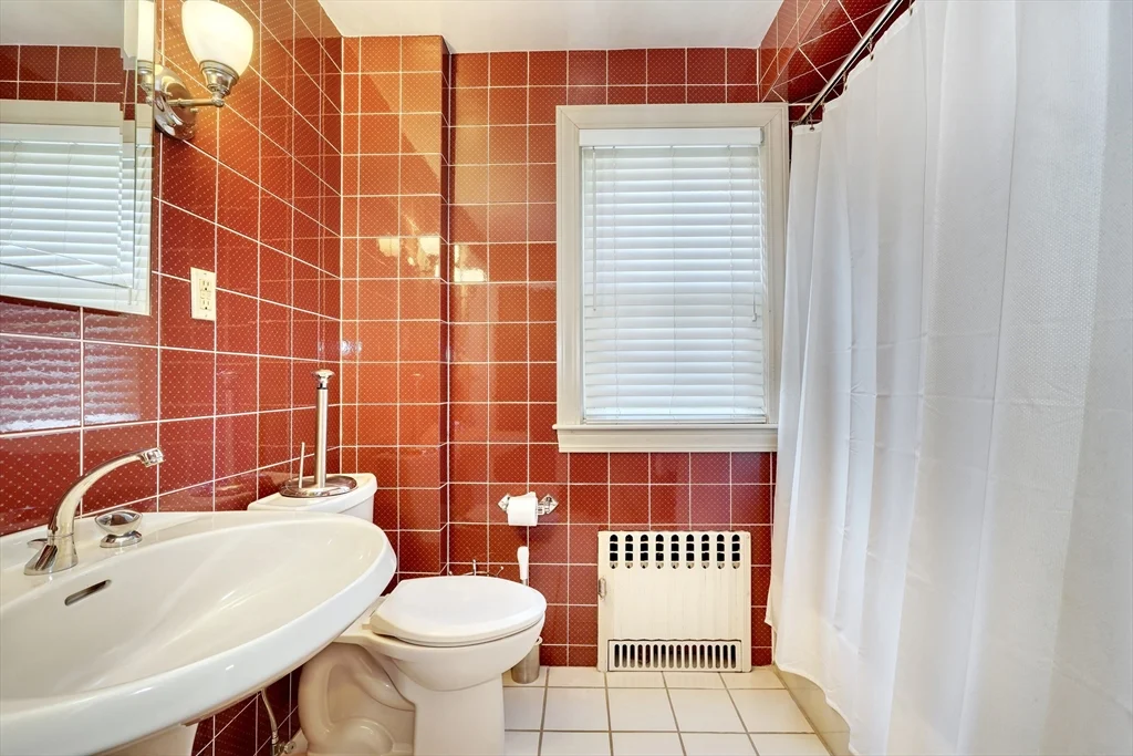 3 bed, 2 bath apartment for rent at 46 Goss Ave, Melrose — photo 24 of 40