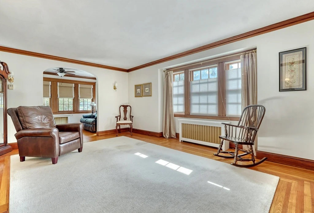 3 bed, 2 bath apartment for rent at 46 Goss Ave, Melrose — photo 6 of 40