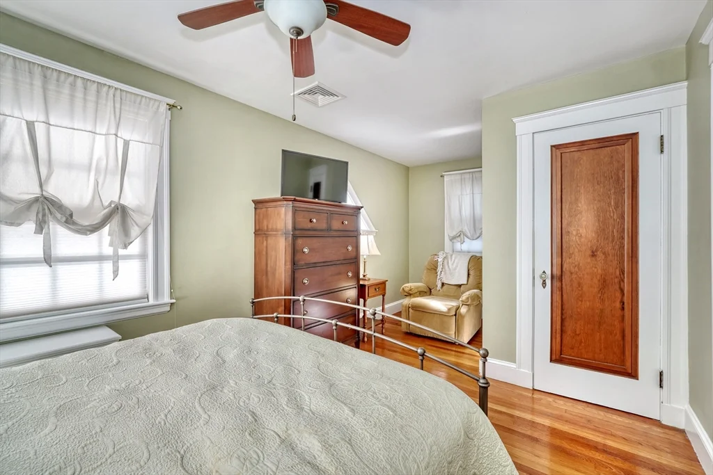 3 bed, 2 bath apartment for rent at 46 Goss Ave, Melrose — photo 23 of 40