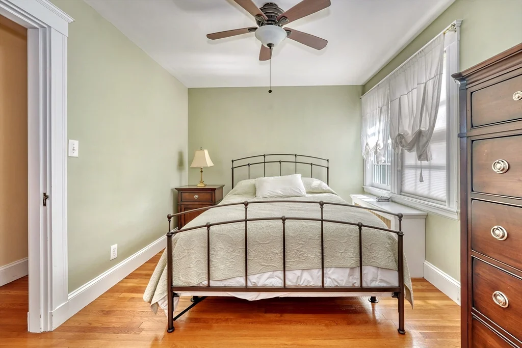 3 bed, 2 bath apartment for rent at 46 Goss Ave, Melrose — photo 22 of 40
