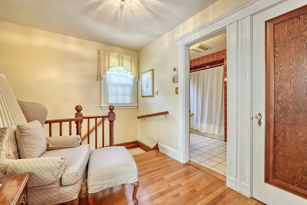 3 bed, 2 bath apartment for rent at 46 Goss Ave, Melrose — photo 20 of 40