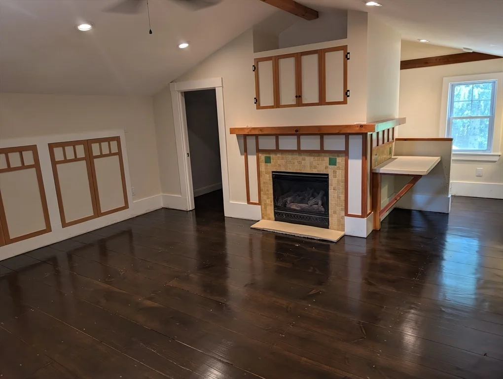 3 bed, 2 bath apartment for rent at 46 Hammond, Rowley — photo 9 of 12