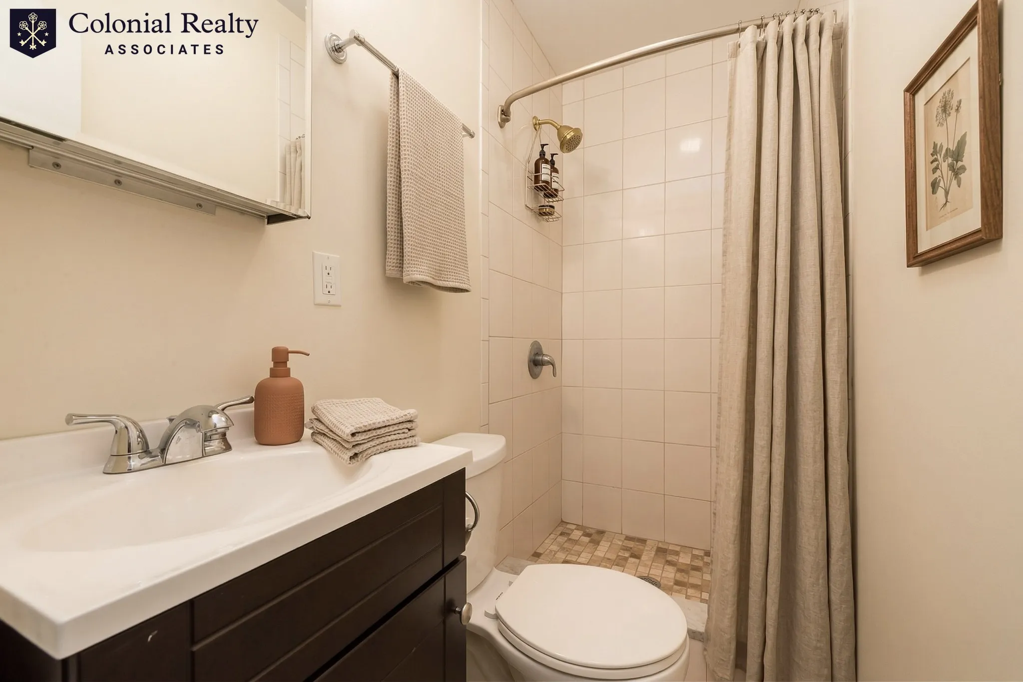 4 bed, 2 bath apartment for rent at 46 Hobson St Unit 1, Brighton — photo 10 of 17