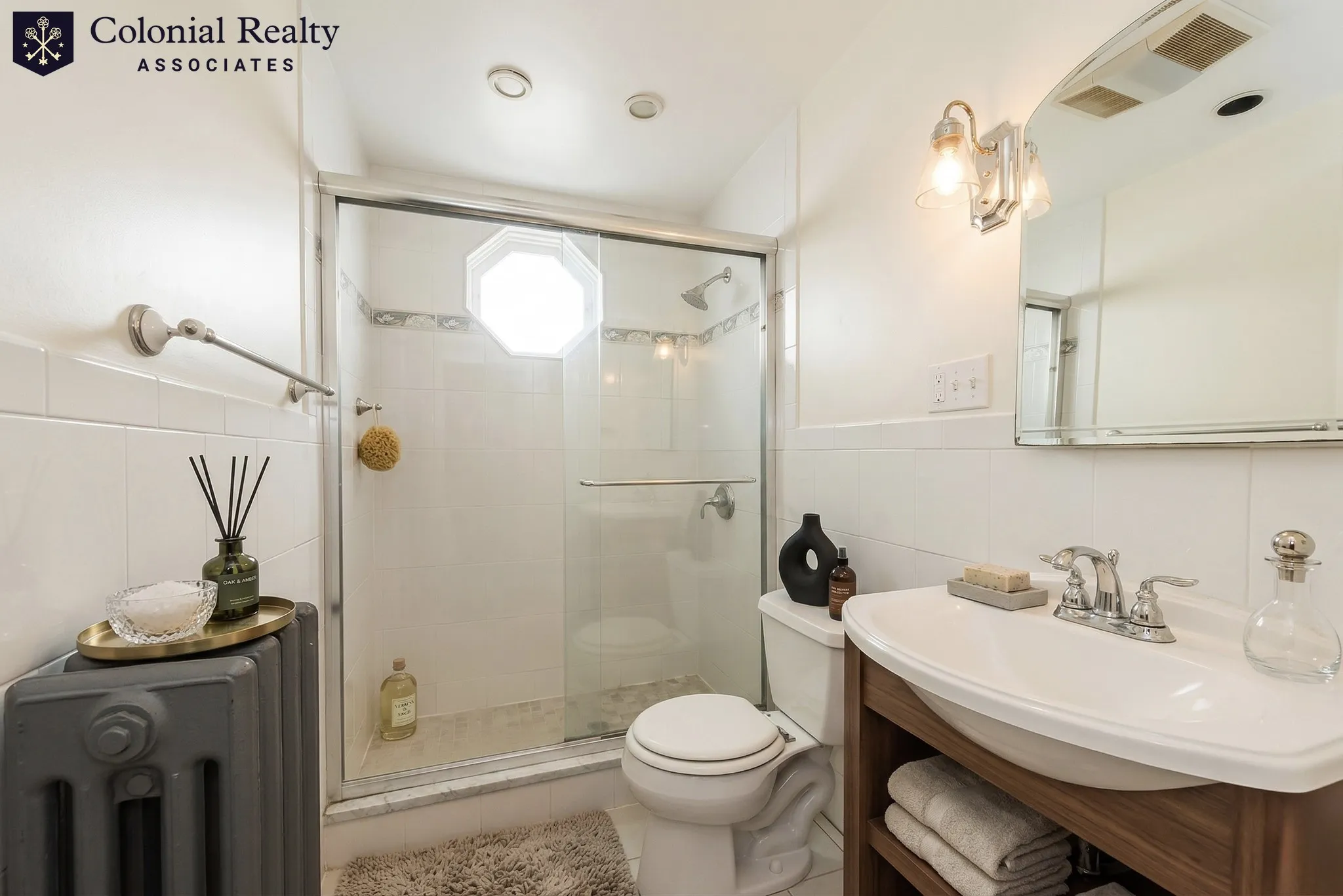 4 bed, 2 bath apartment for rent at 46 Hobson St Unit 1, Brighton — photo 6 of 17