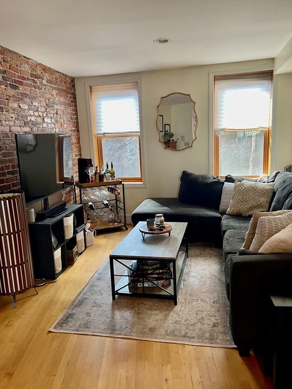 1 bed, 1 bath apartment for rent at 46 Hull Unit 1, North End