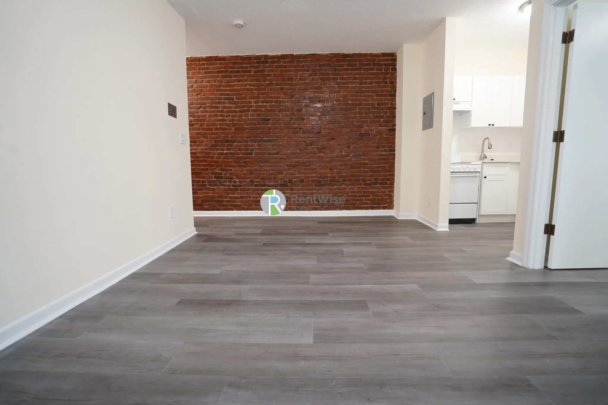 1 bed, 1 bath apartment for rent at 46 South Huntington Ave Unit 14, Back Bay — photo 3 of 14
