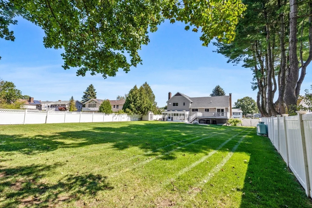 4 bed, 2 bath apartment for rent at 46 Juniper Dr, Saugus — photo 28 of 30