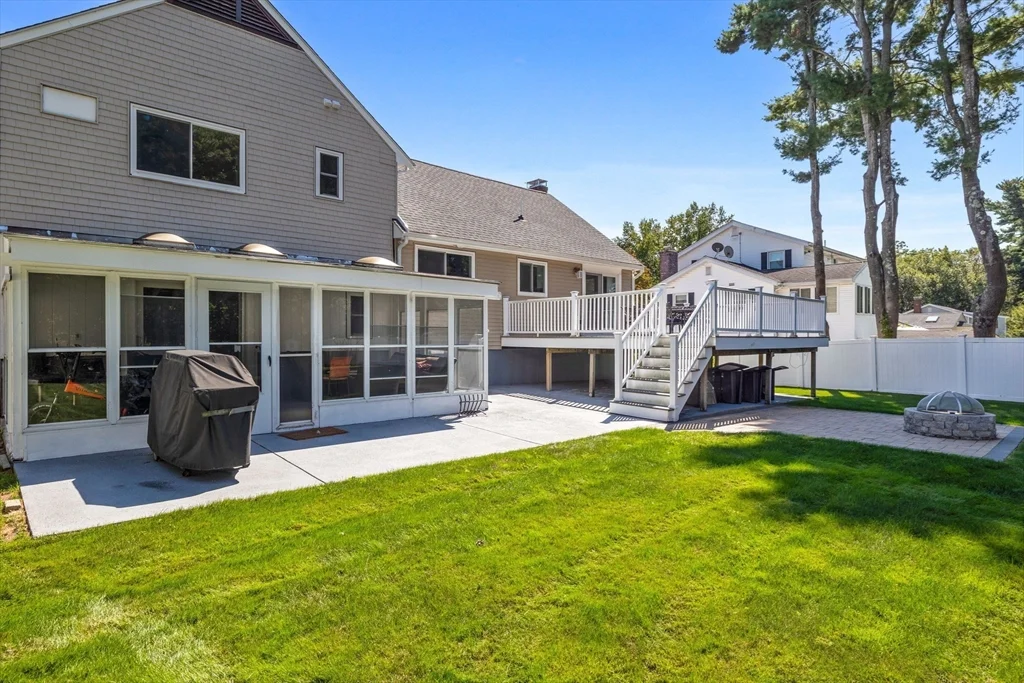 4 bed, 2 bath apartment for rent at 46 Juniper Dr, Saugus — photo 15 of 30