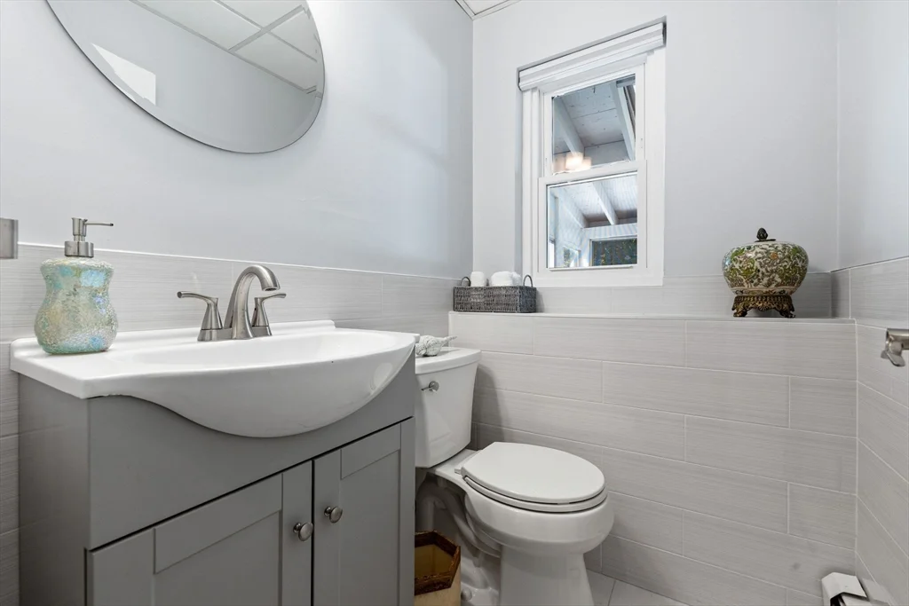 4 bed, 2 bath apartment for rent at 46 Juniper Dr, Saugus — photo 16 of 30