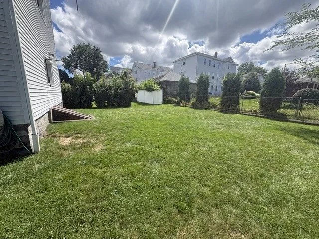 2 bed, 1 bath apartment for rent at 46 King Phillip Rd Unit 2, Worcester — photo 4 of 15