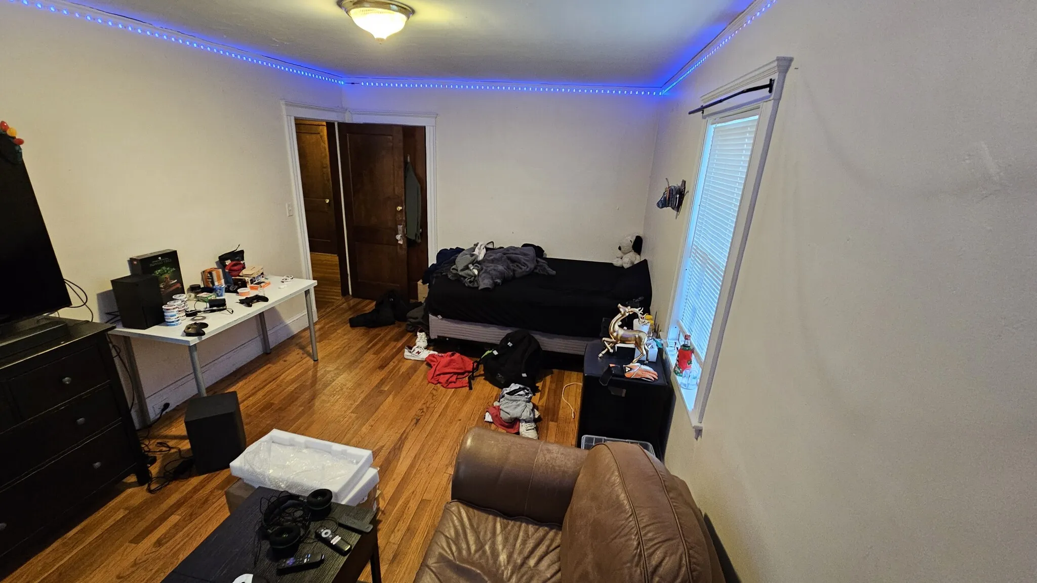 7 bed, 3 bath apartment for rent at 46 Kirkwood Rd Unit 1, Brighton — photo 12 of 20
