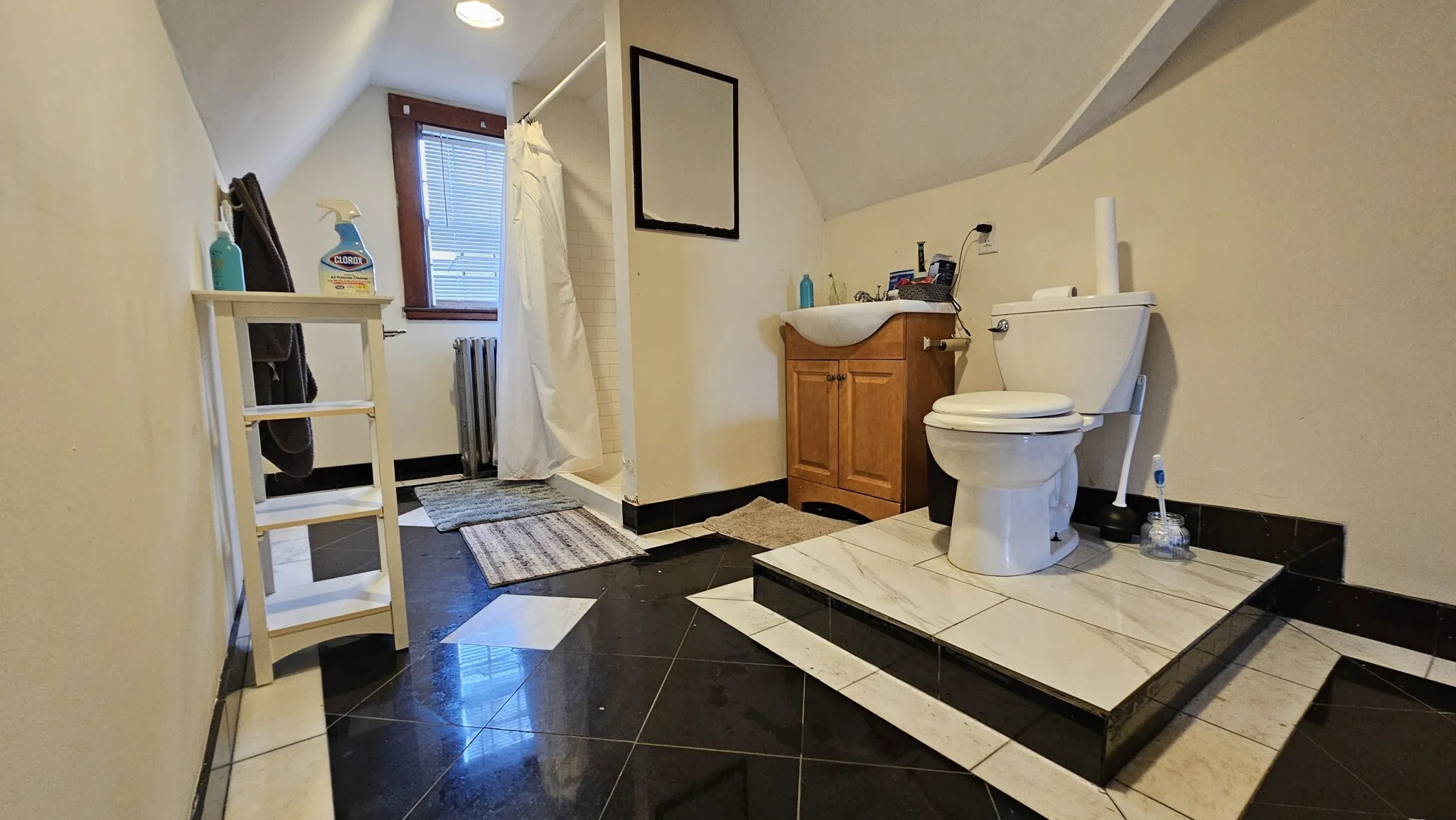 7 bed, 3 bath apartment for rent at 46 Kirkwood Rd Unit 1, Brighton — photo 16 of 20