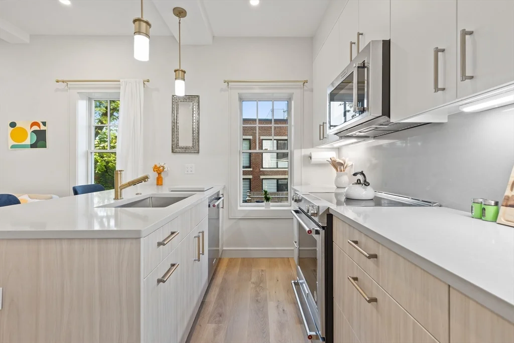1 bed, 1 bath apartment for rent at 46 Lancaster Ter Unit 46, Coolidge Corner — photo 6 of 24