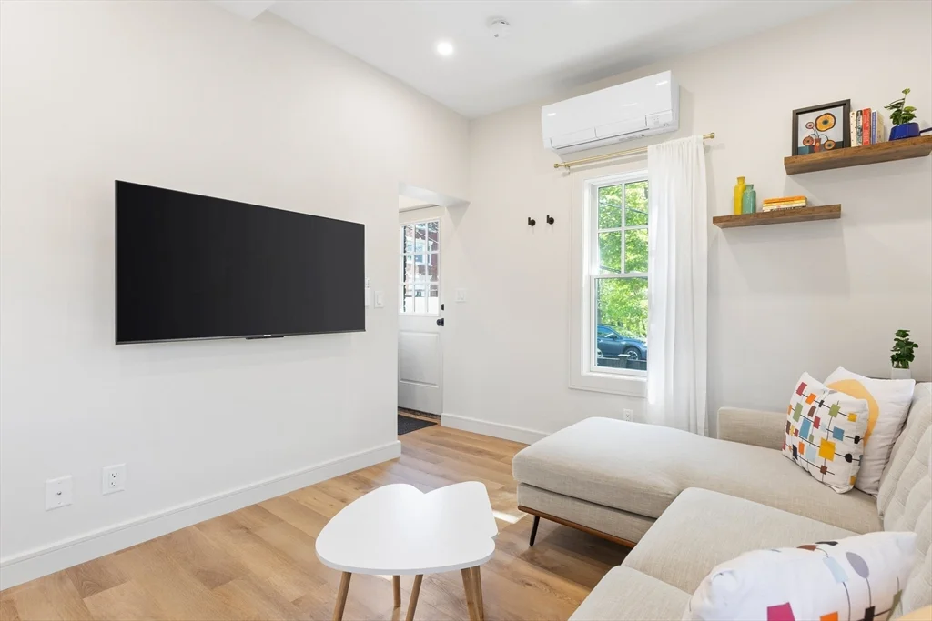 1 bed, 1 bath apartment for rent at 46 Lancaster Ter Unit 46, Coolidge Corner — photo 10 of 24