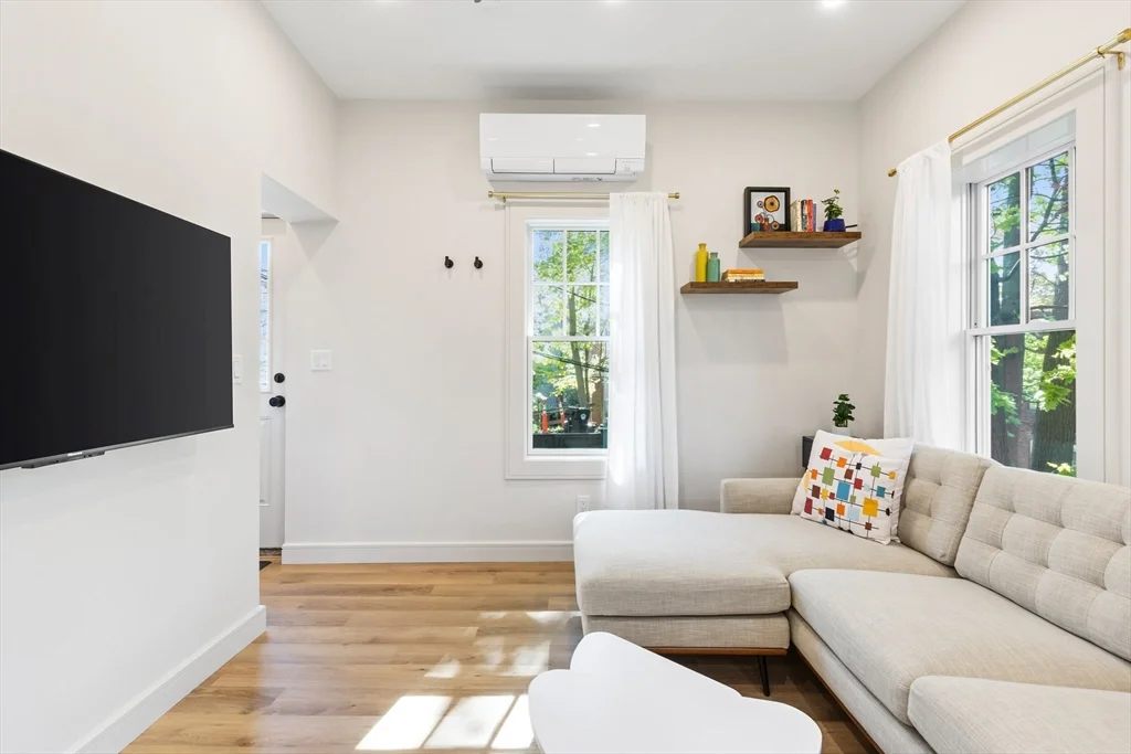 1 bed, 1 bath apartment for rent at 46 Lancaster Ter Unit 46, Coolidge Corner — photo 9 of 24