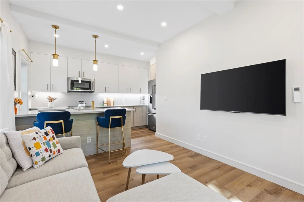1 bed, 1 bath apartment for rent at 46 Lancaster Ter Unit 46, Coolidge Corner — photo 11 of 24