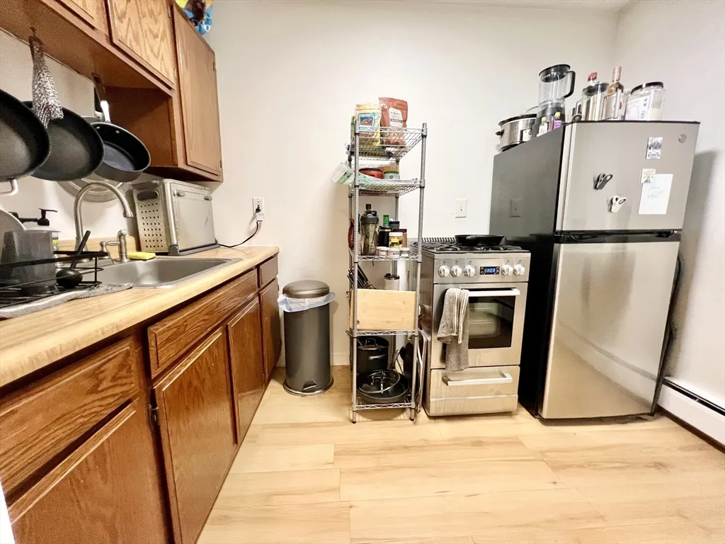 Studio bed, 1 bath apartment for rent at 46 Lewis St Unit A, North End — photo 12 of 15