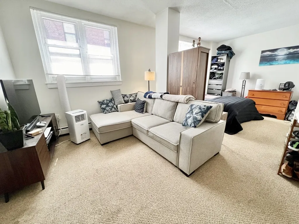 Studio bed, 1 bath apartment for rent at 46 Lewis St Unit A, North End