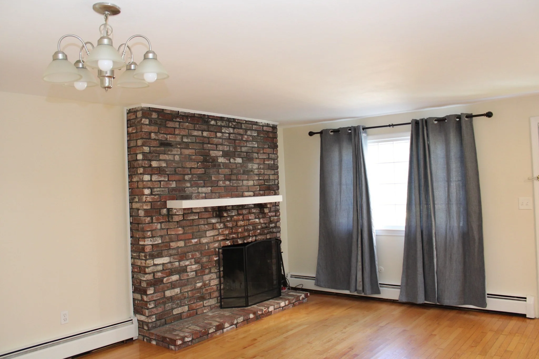 2 bed, 1 bath apartment for rent at 46 Lincoln Ave Unit 46A, Marblehead — photo 10 of 12