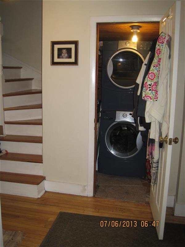 3 bed, 1.5 bath apartment for rent at 46 Linden Ave Unit 1, Spring Hill — photo 2 of 6