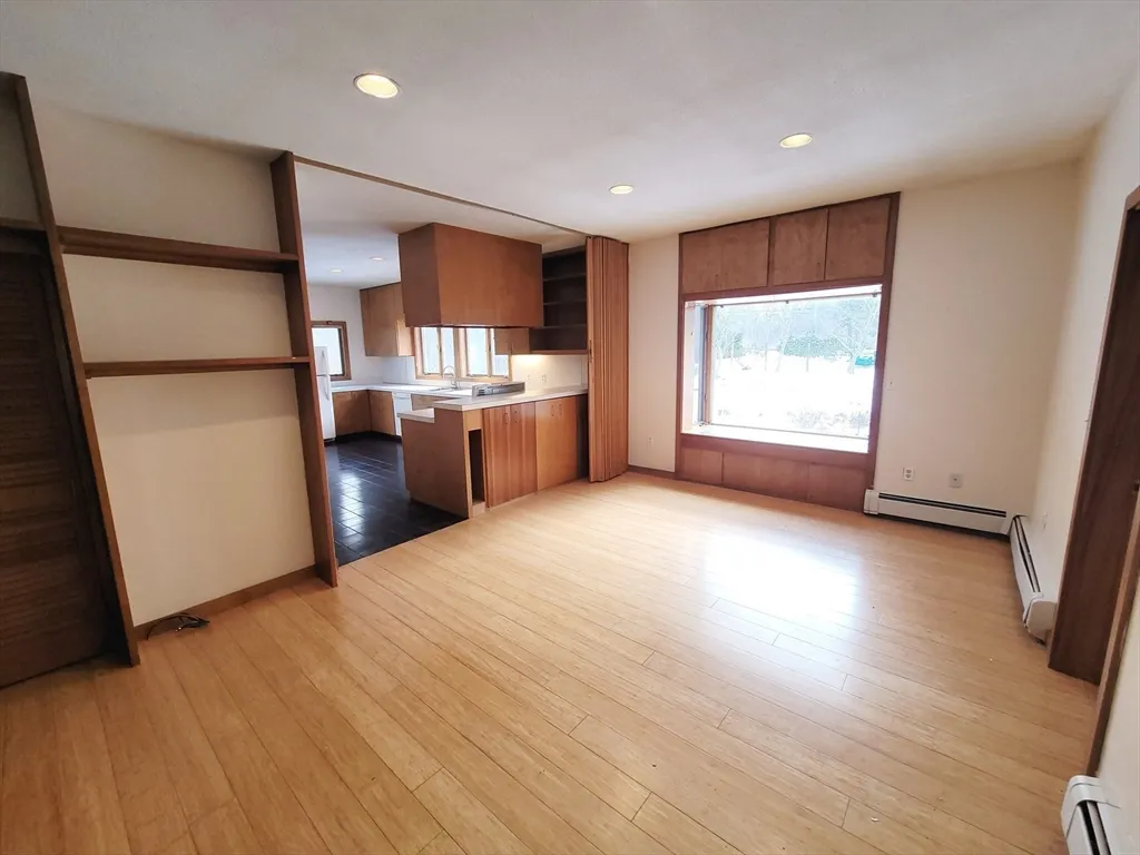 2 bed, 2 bath apartment for rent at 46 Long Hill Rd Unit Right, Groton — photo 23 of 31
