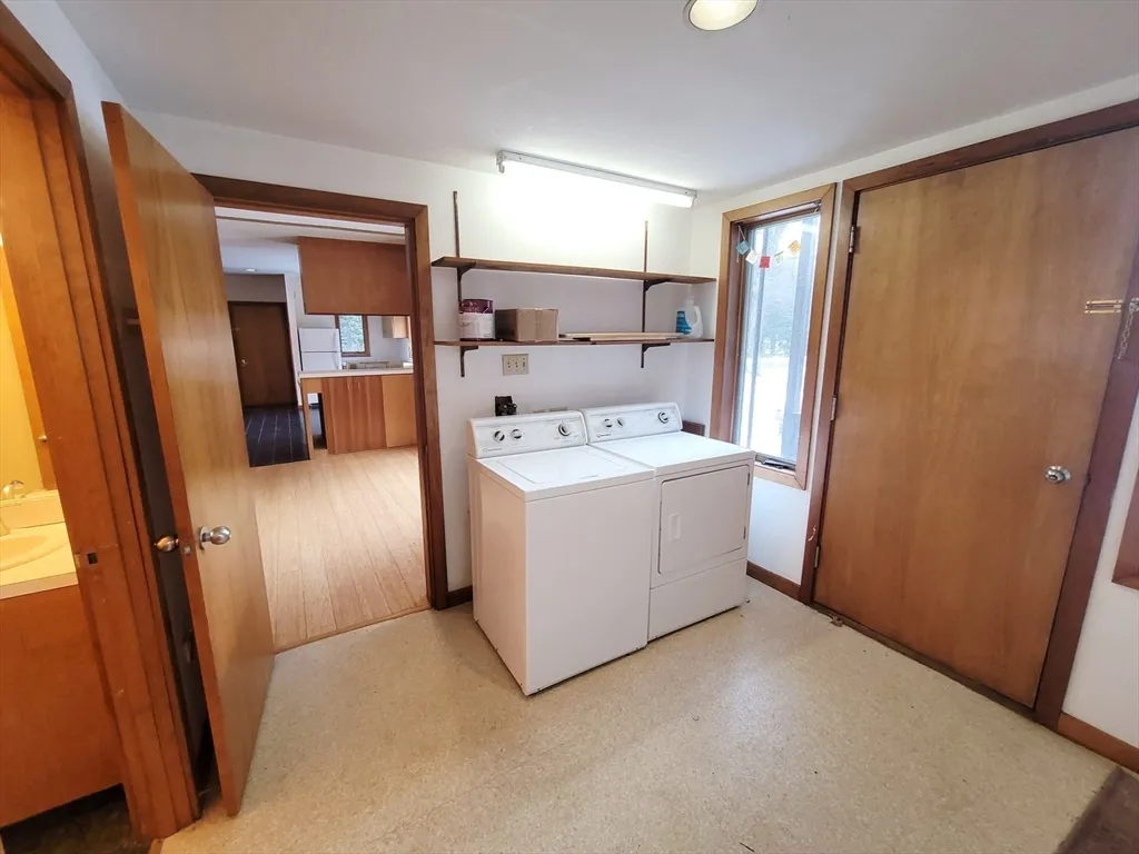 2 bed, 2 bath apartment for rent at 46 Long Hill Rd Unit Right, Groton — photo 26 of 31