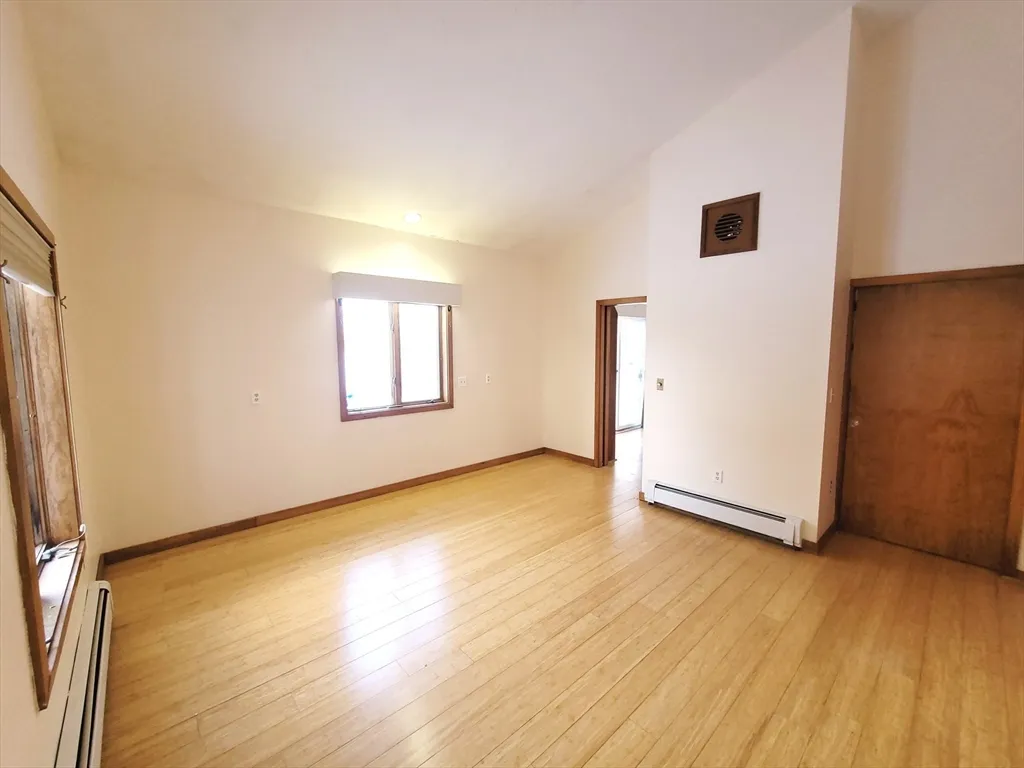 2 bed, 2 bath apartment for rent at 46 Long Hill Rd Unit Right, Groton — photo 13 of 31
