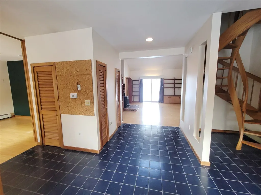 2 bed, 2 bath apartment for rent at 46 Long Hill Rd Unit Right, Groton — photo 28 of 31