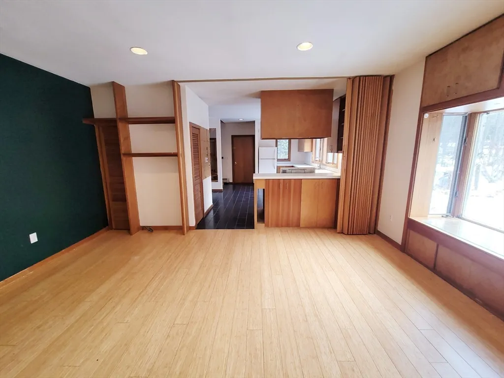 2 bed, 2 bath apartment for rent at 46 Long Hill Rd Unit Right, Groton — photo 22 of 31