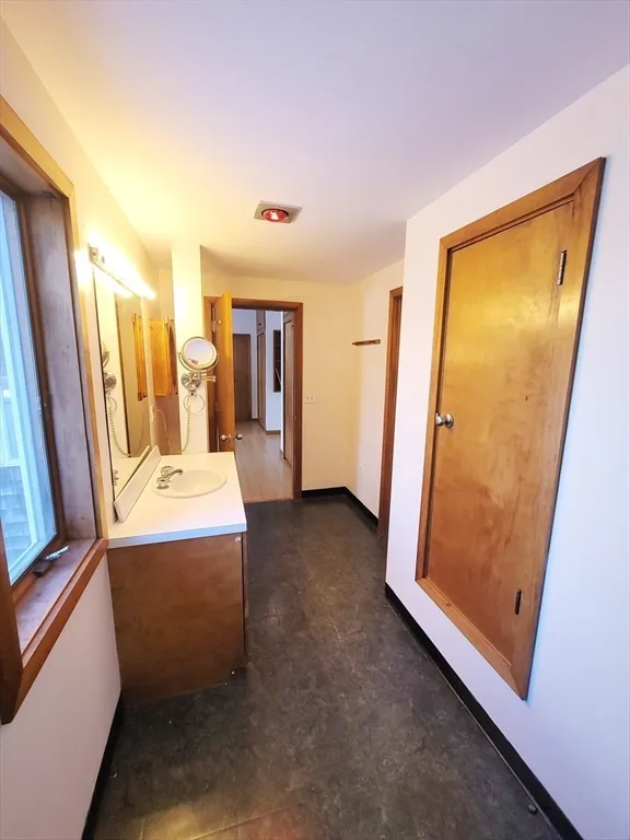 2 bed, 2 bath apartment for rent at 46 Long Hill Rd Unit Right, Groton — photo 16 of 31