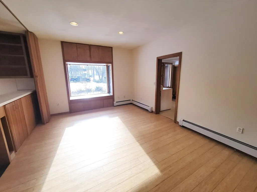 2 bed, 2 bath apartment for rent at 46 Long Hill Rd Unit Right, Groton — photo 25 of 31