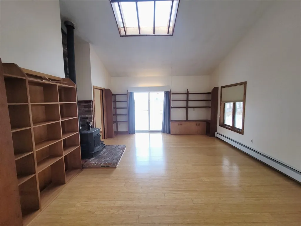 2 bed, 2 bath apartment for rent at 46 Long Hill Rd Unit Right, Groton — photo 6 of 31