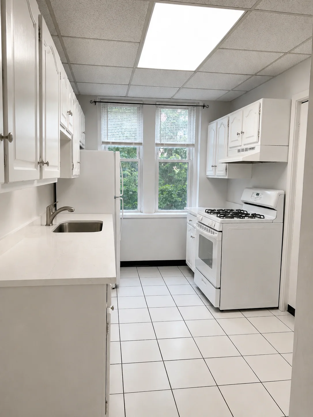 2 bed, 1 bath apartment for rent at 46 Longwood Ave Unit 3, Coolidge Corner — photo 4 of 12