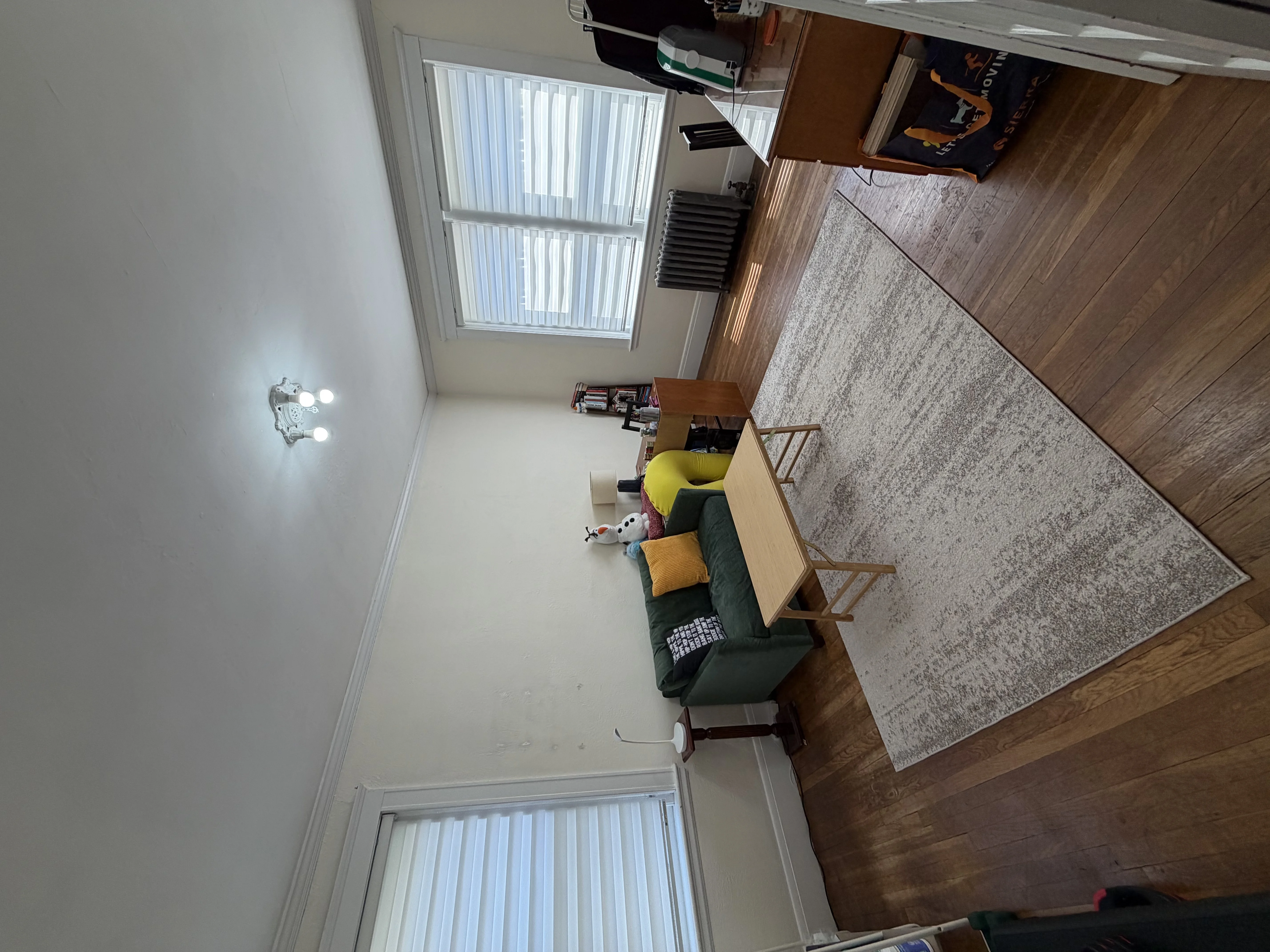 3 bed, 1 bath apartment for rent at 46 Longwood Ave Unit 6, Coolidge Corner — photo 5 of 6