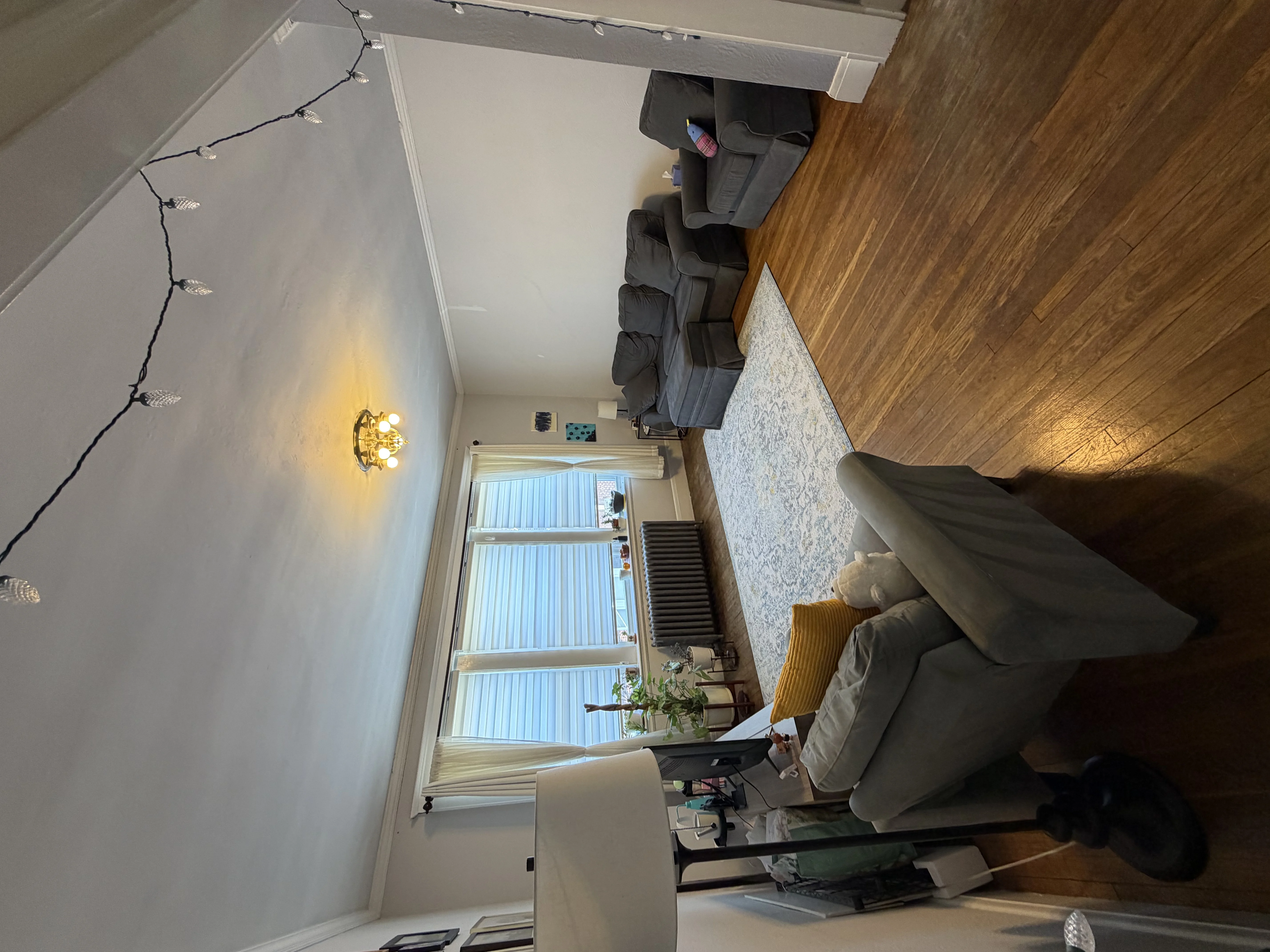 3 bed, 1 bath apartment for rent at 46 Longwood Ave Unit 6, Coolidge Corner