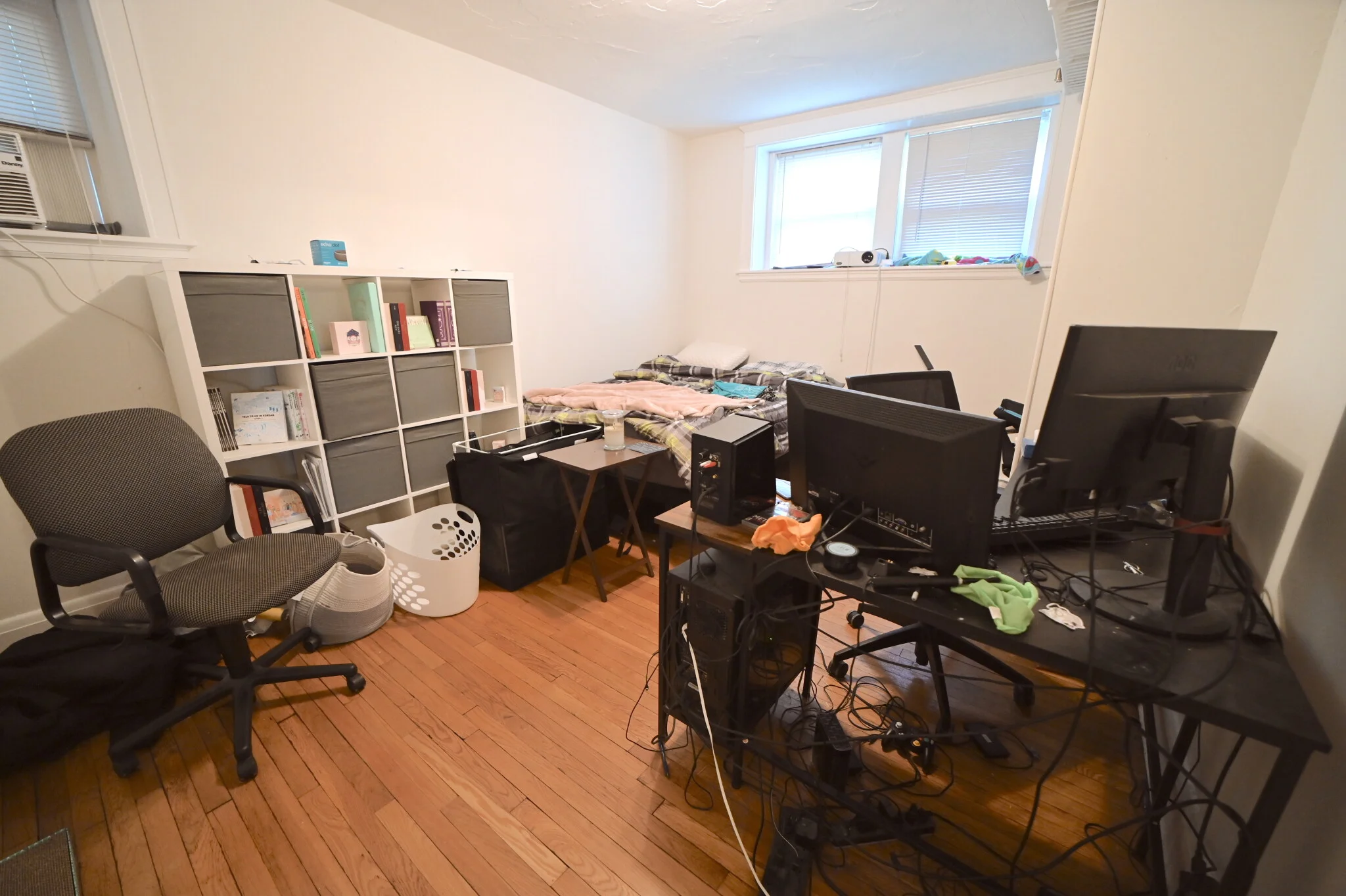 3 bed, 1 bath apartment for rent at 46 Longwood Ave Unit B, Coolidge Corner — photo 4 of 8