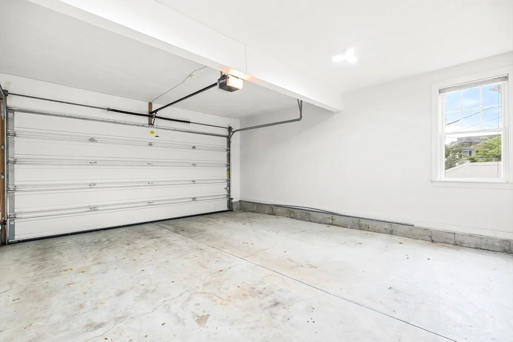 4 bed, 2 bath apartment for rent at 46 Loring Ave, Winchester — photo 35 of 41